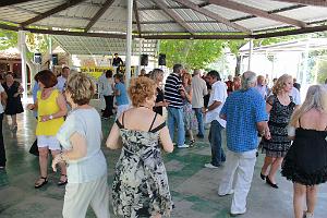 AOBR 2014 06 22 JUIN MARIGNANE REPAS PORCELET A LA BROCHE (1063) par JL Hernandez